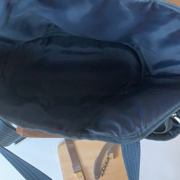 Picnic Time Wine Insulated Tote, Corkscrew, Cheese Knife and Board - Picture 7 of 10